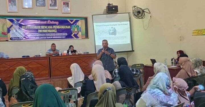 KKN Tematik UMSU Ajak Kaum Ibu Desa Sicanggang Bijak Bermedia Sosial