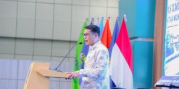 Pesan WR RIPI kepada 186 Lulusan FISIP UMSU: Dunia Berubah Cepat, Asah Kompetensi Menghadapi Disrupsi AI